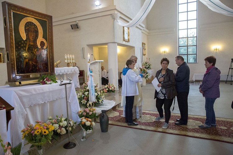 Maryja pozostaje w Miąsem. Chce odwiedzić każdą rodzinę