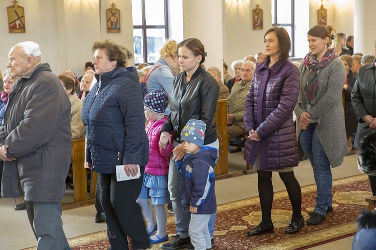 Maryja pozostaje w Miąsem. Chce odwiedzić każdą rodzinę