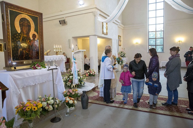 Maryja pozostaje w Miąsem. Chce odwiedzić każdą rodzinę