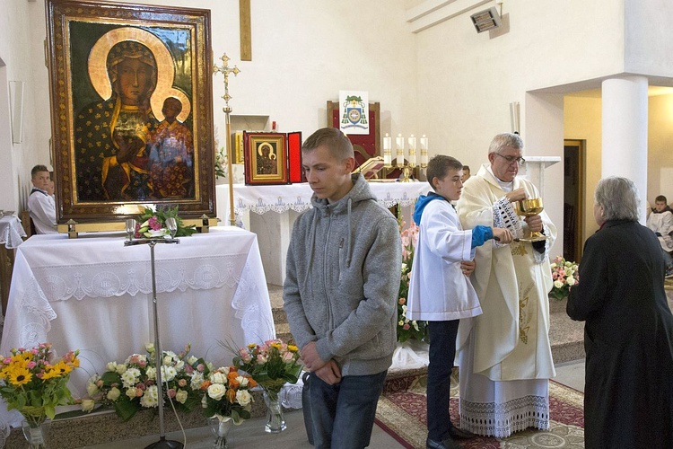 Maryja pozostaje w Miąsem. Chce odwiedzić każdą rodzinę