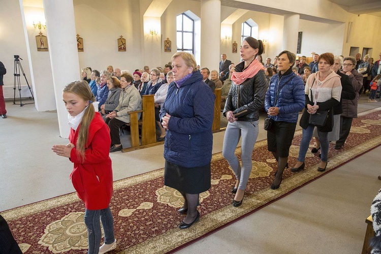 Maryja pozostaje w Miąsem. Chce odwiedzić każdą rodzinę