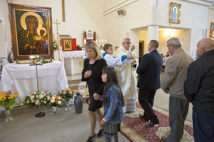 Maryja pozostaje w Miąsem. Chce odwiedzić każdą rodzinę