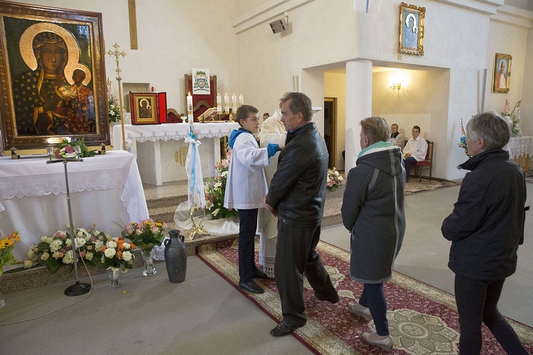 Maryja pozostaje w Miąsem. Chce odwiedzić każdą rodzinę