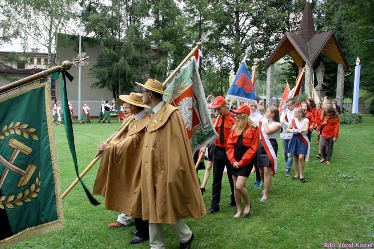 Złoty jubileusz kapłaństwa ks. Eugeniusza Nycza w Porąbce