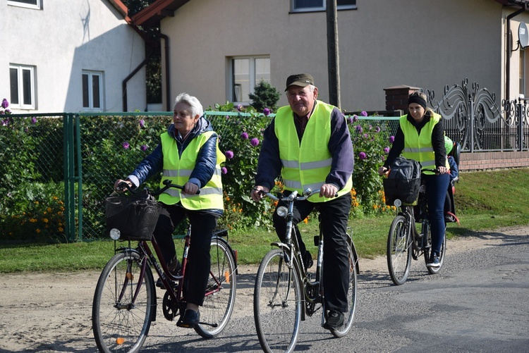 Rowerowa pielgrzymka do Domaniewic