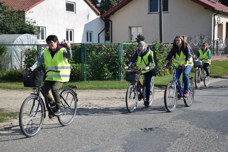 Rowerowa pielgrzymka do Domaniewic