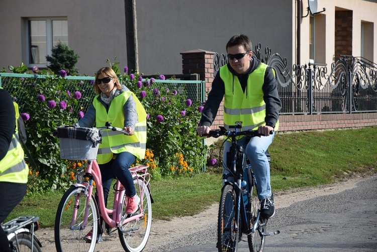 Rowerowa pielgrzymka do Domaniewic