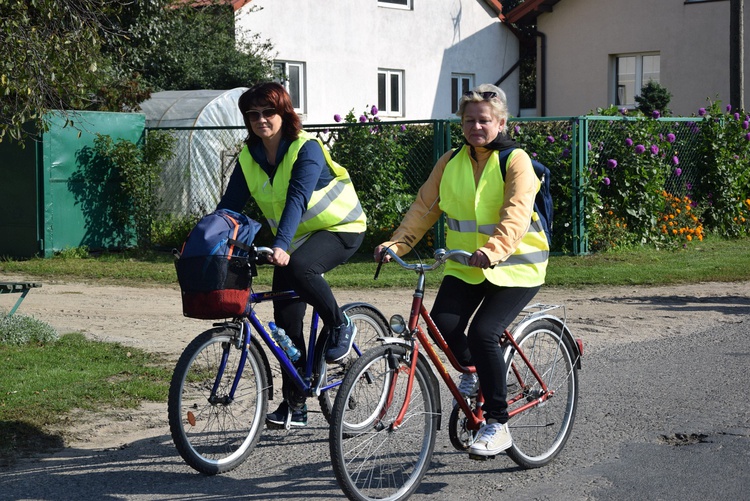 Rowerowa pielgrzymka do Domaniewic