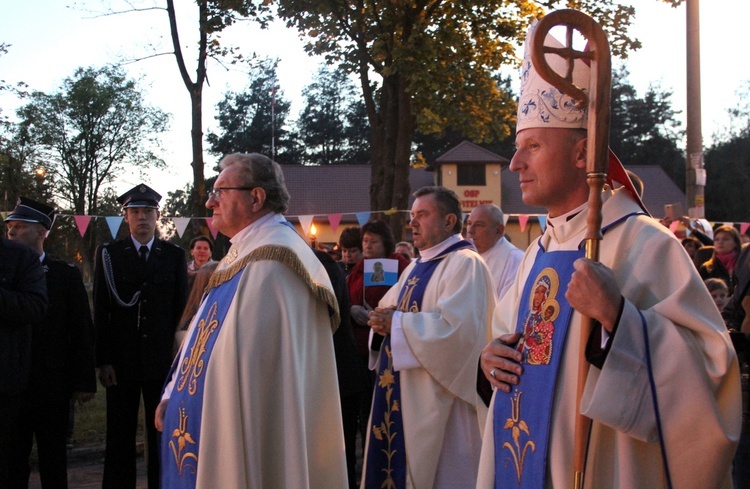 Pustelnik wita Królową