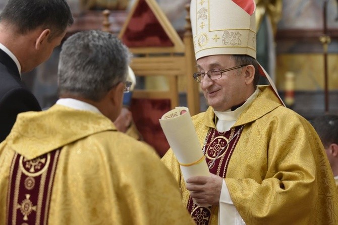 Koronacja fresku Matki Miłosierdzia w Dzierżoniowie