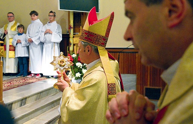 Spotkanie zakończyła Msza św., podczas której do kościoła pw. Bożego Miłosierdzia uroczyście zostały wprowadzone relikwie bł. Michała Sopoćki, spowiednika św. s. Faustyny Kowalskiej i wielkiego apostoła abstynencji.