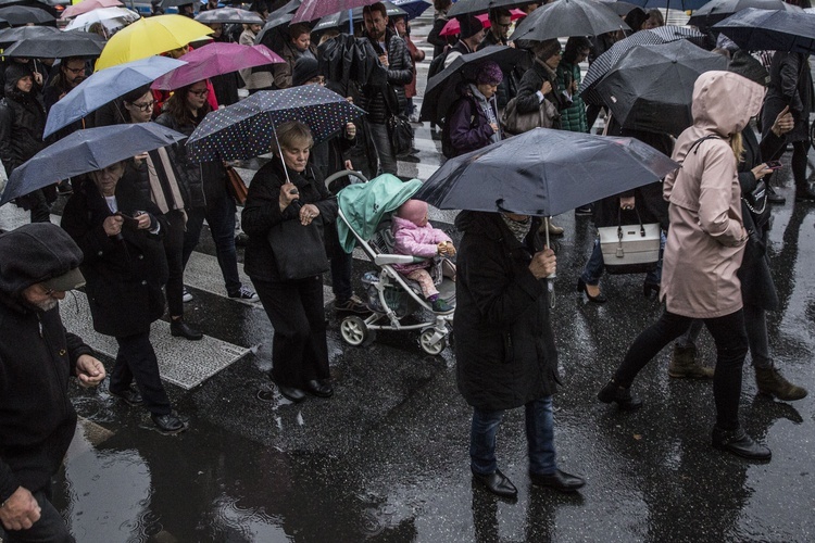 Co na sztandarach feministek? Matka Boża i aborcja