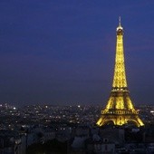 Francja przyjęła kontrowersyjną ustawę antyterrorystyczną 