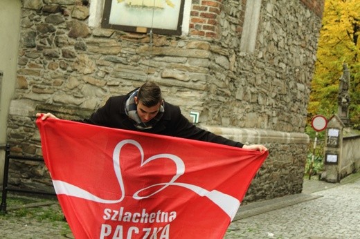 Tegoroczne hasło akcji to" Lubię ludzi". Na zdjęciu Bartłomiej Długosz, lider z Ząbkowic Śląskich.