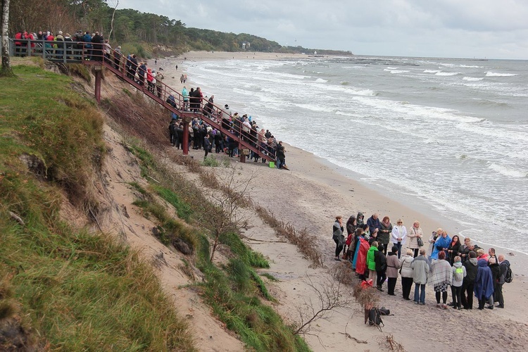 Różaniec do Granic na plaży w Ustce