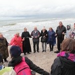 Różaniec do Granic na plaży w Ustce