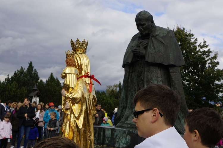 Różaniec do Granic w Ludźmierzu 