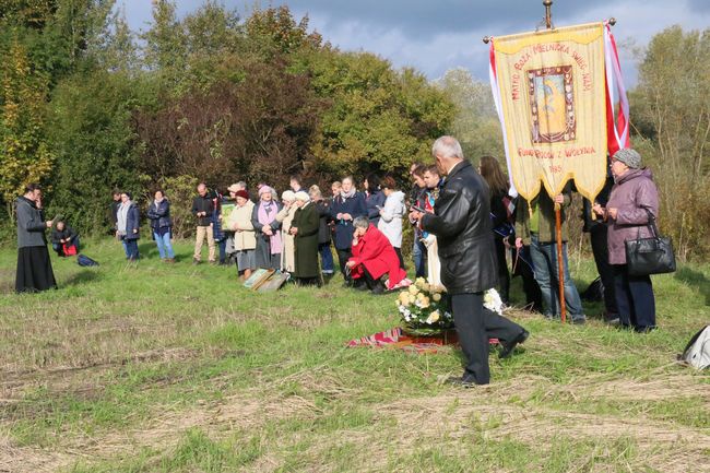 Różaniec do granic w Świerżach