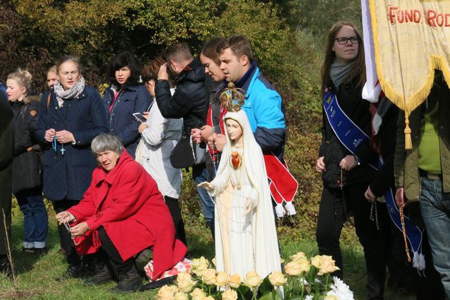 Różaniec do granic w Świerżach