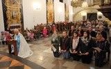 Nabożeństwo różańcowe w bazylice katedralnej w Łowiczu