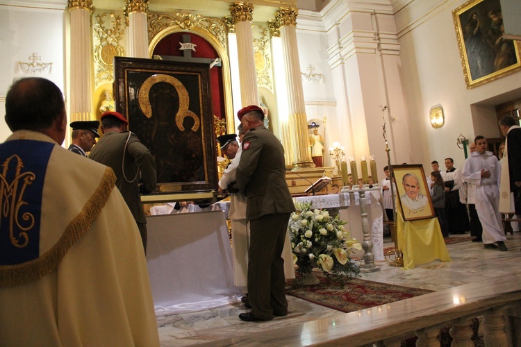 Cudowna ikona w parafii Narodzenia NMP w Mińsku Mazowieckim