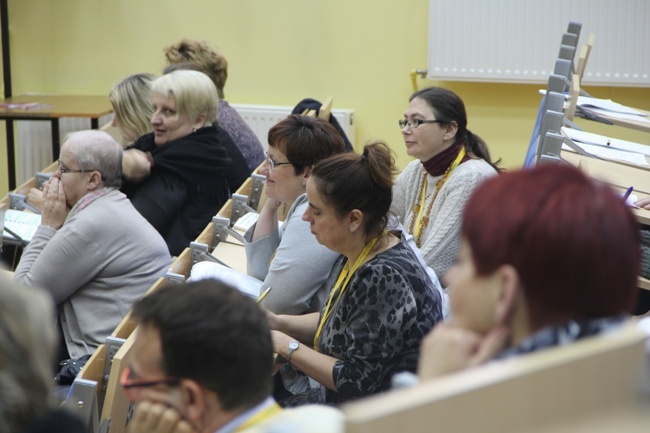 Wolontariusze hospicyjni na konferencji w Radomiu