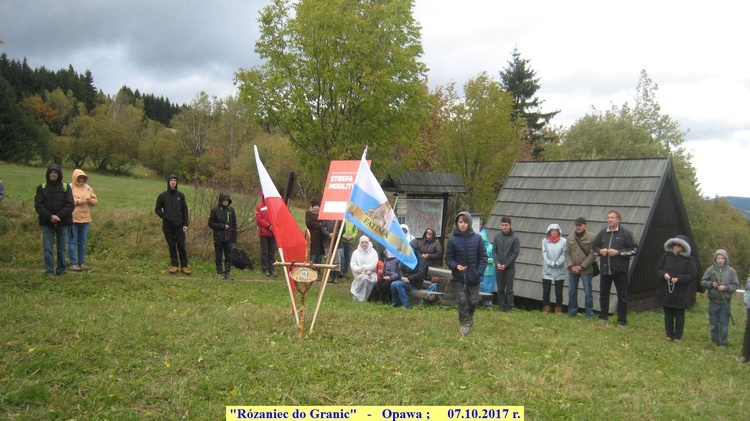 Z różańcem na granice!