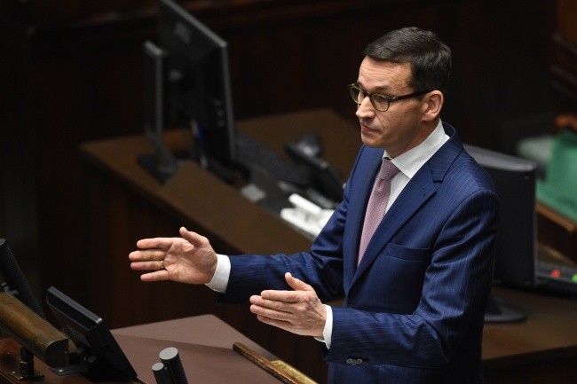 Morawiecki: W przyszłym roku wydatki na cele społeczne sięgną 75 mld zł 