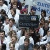 Lekarze rezydenci wznowili protest głodowy 
