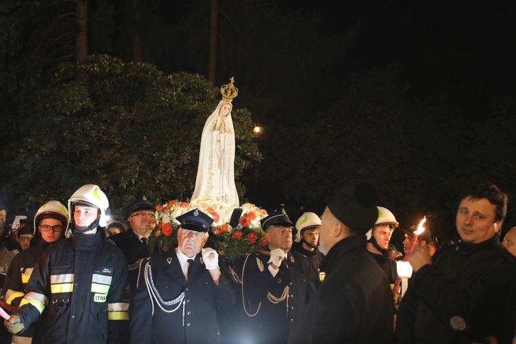 Różańcowa procesja fatimska w Czechowicach-Dziedzicach