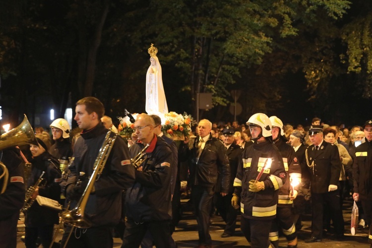 Różańcowa procesja fatimska w Czechowicach-Dziedzicach