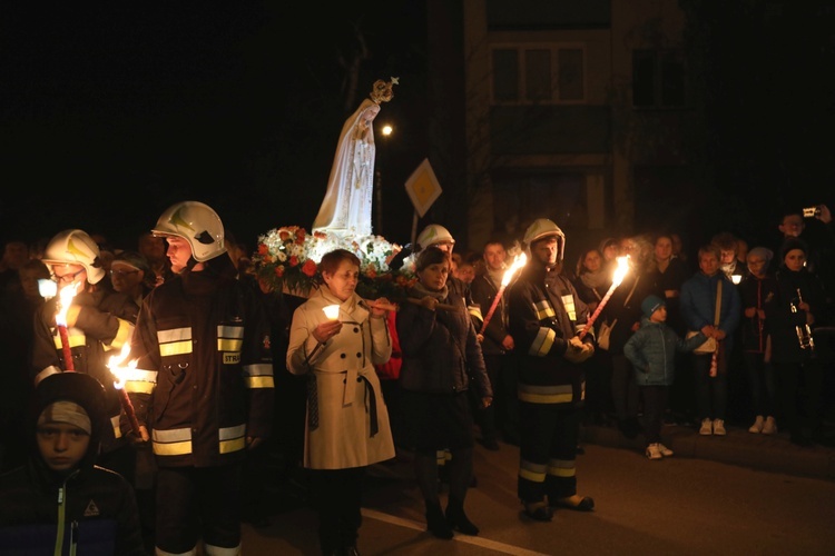 Różańcowa procesja fatimska w Czechowicach-Dziedzicach