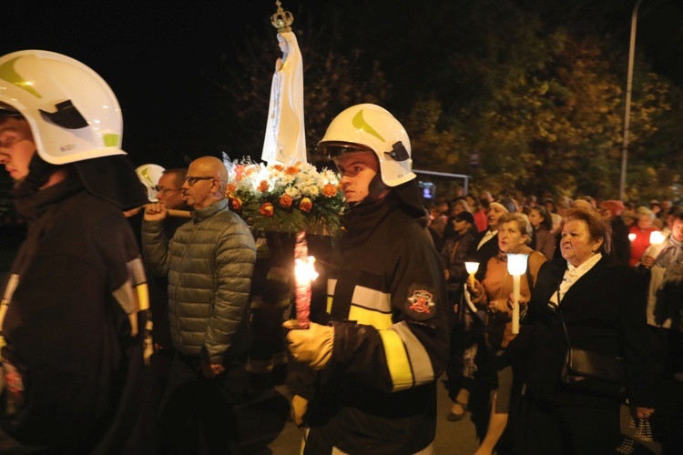 Różańcowa procesja fatimska w Czechowicach-Dziedzicach