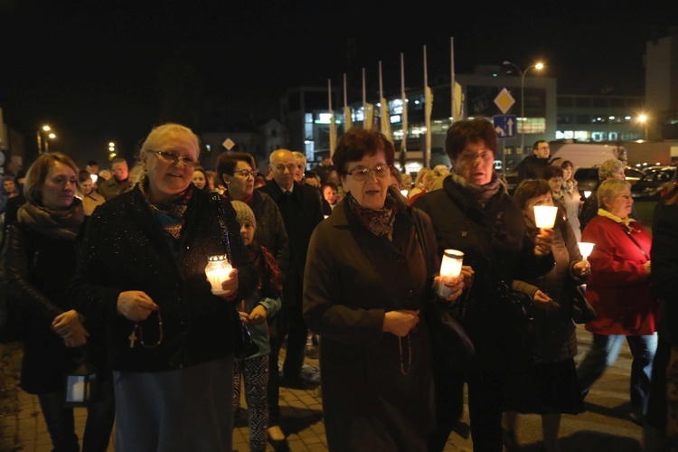 Różańcowa procesja fatimska w Czechowicach-Dziedzicach