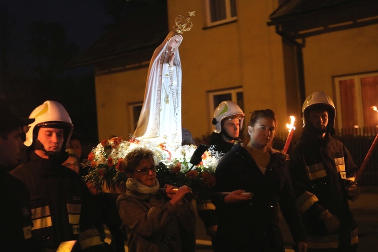 Różańcowa procesja fatimska w Czechowicach-Dziedzicach