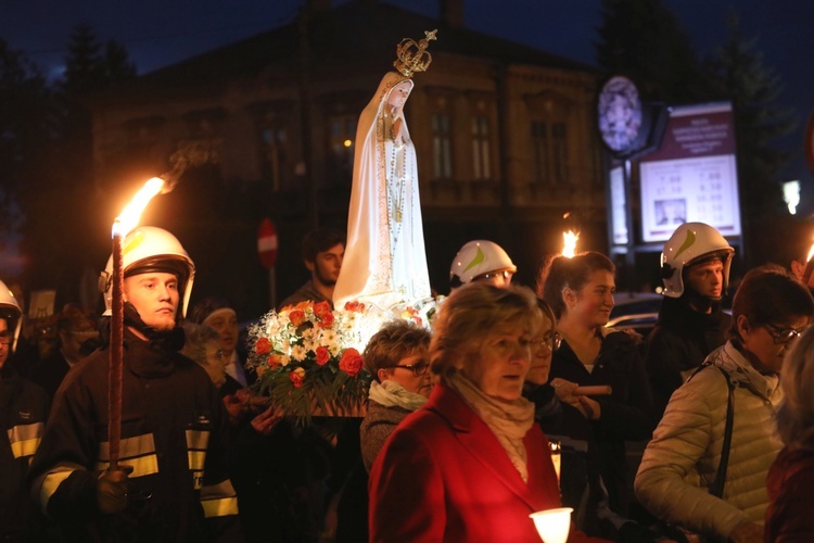 Różańcowa procesja fatimska w Czechowicach-Dziedzicach