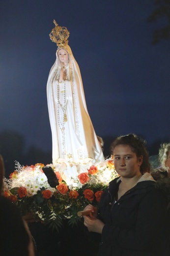 Różańcowa procesja fatimska w Czechowicach-Dziedzicach