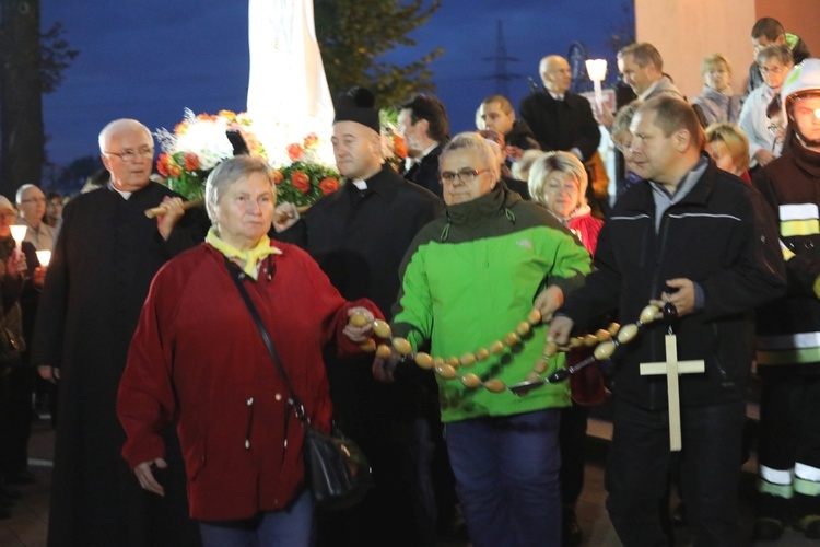 Różańcowa procesja fatimska w Czechowicach-Dziedzicach