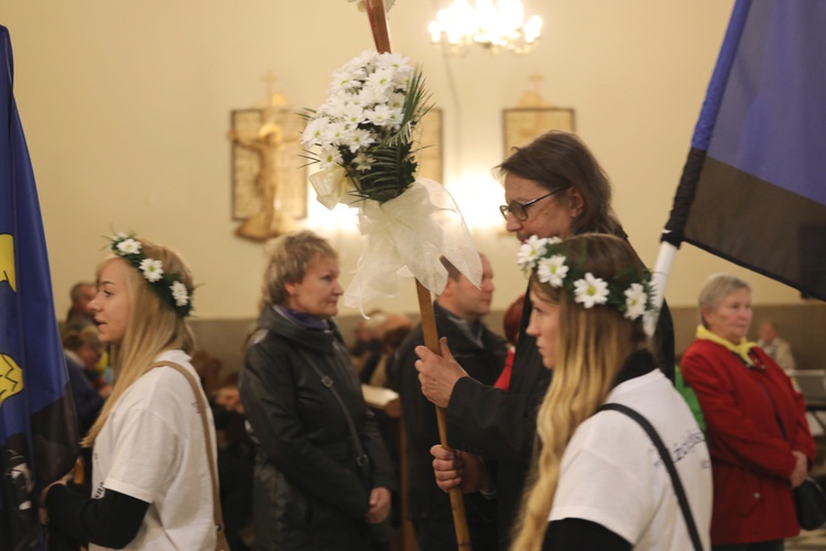 Różańcowa procesja fatimska w Czechowicach-Dziedzicach