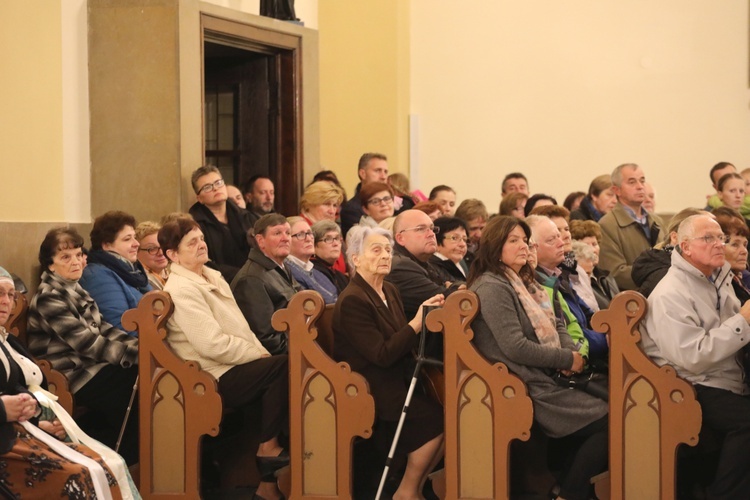 Różańcowa procesja fatimska w Czechowicach-Dziedzicach