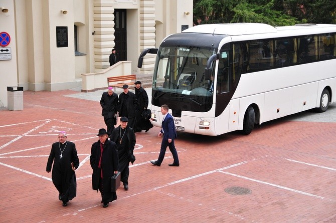 Do Lublina przyjechało kilkudziesieciu biskupów z całej Polski