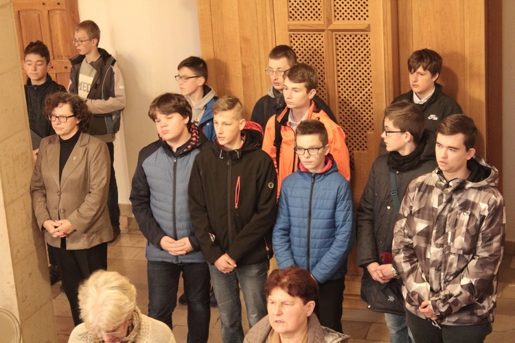 Kursy służby liturgicznej ołtarza