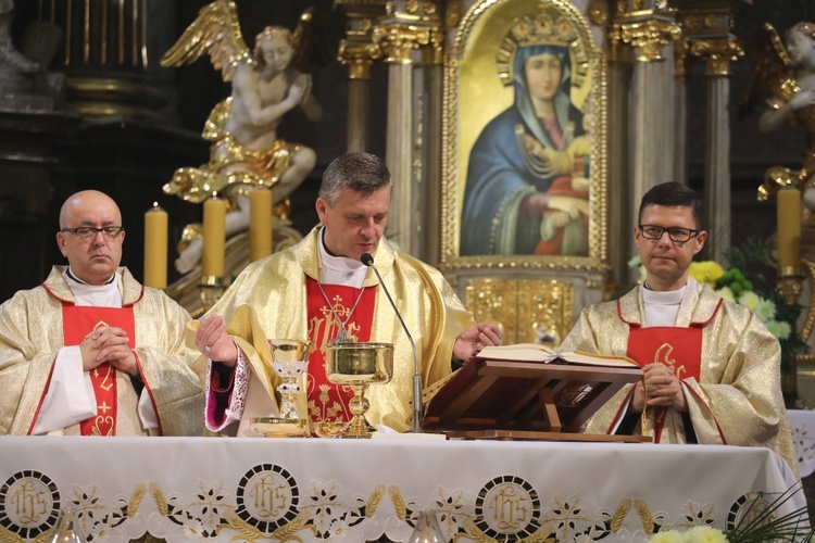 Poświęcenie figury MB Fatimskiej u św. Marii Magdaleny w Cieszynie