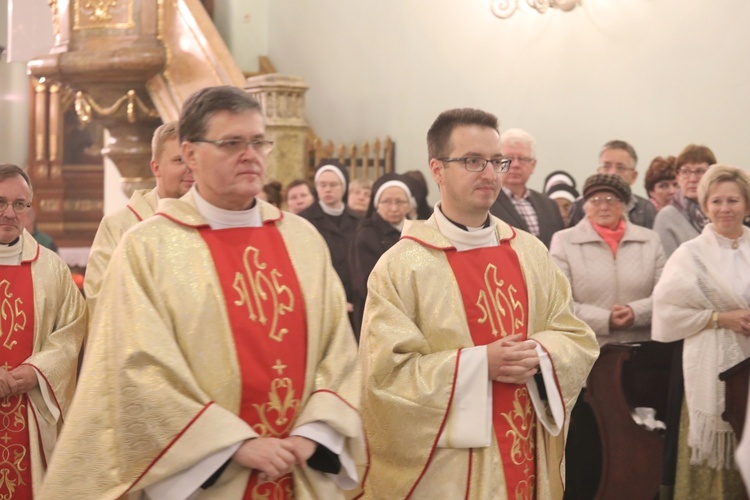 Poświęcenie figury MB Fatimskiej u św. Marii Magdaleny w Cieszynie