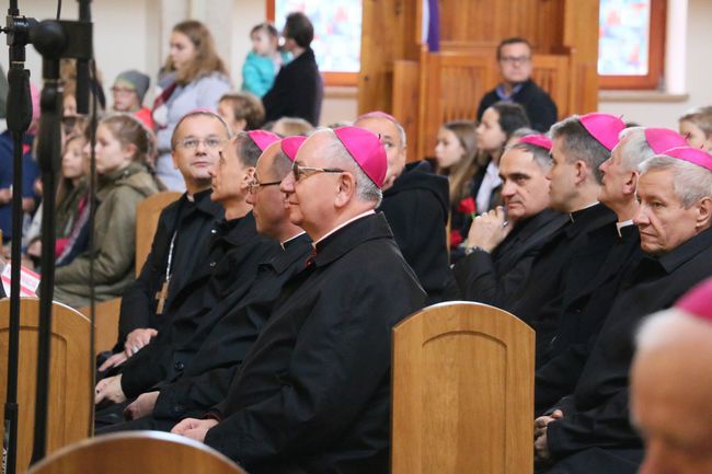 Biskupi u Matki Bożej Latyczowskiej