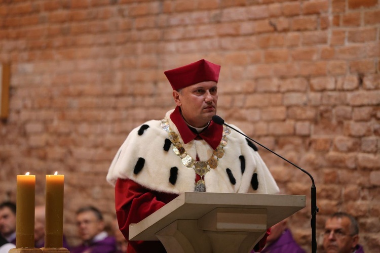 Pożegnanie bp. Wacława Świerzawskiego 