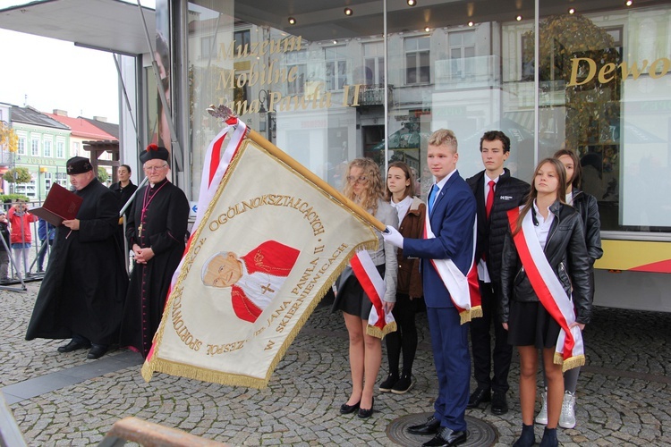 Mobilne Muzeum św. Jana Pawła II i św. Faustyny Kowalskiej