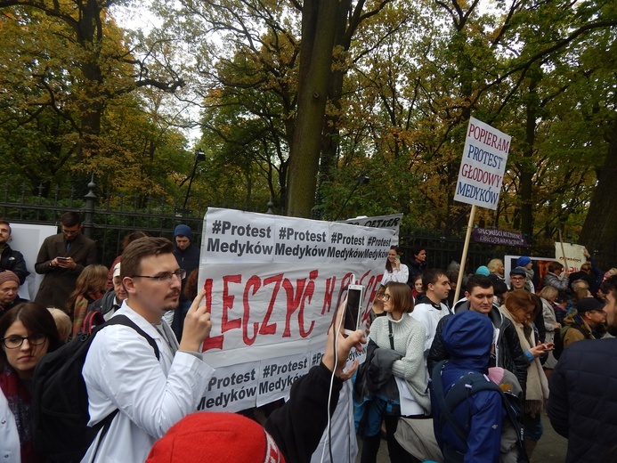 Protest lekarzy rezydentów w Warszawie