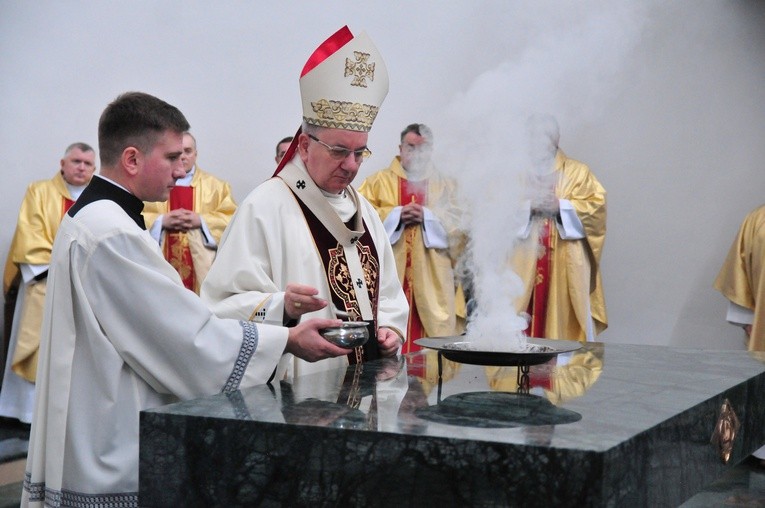 Metropolita lubelski poświęcił kościół św. Matki Teresy w Chełmie