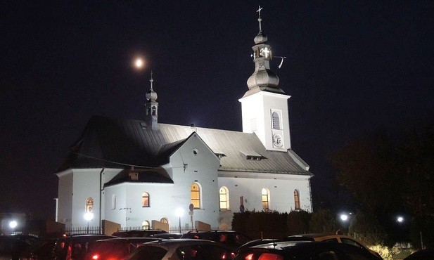 200-letni kościół parafialny w Pogwizdowie